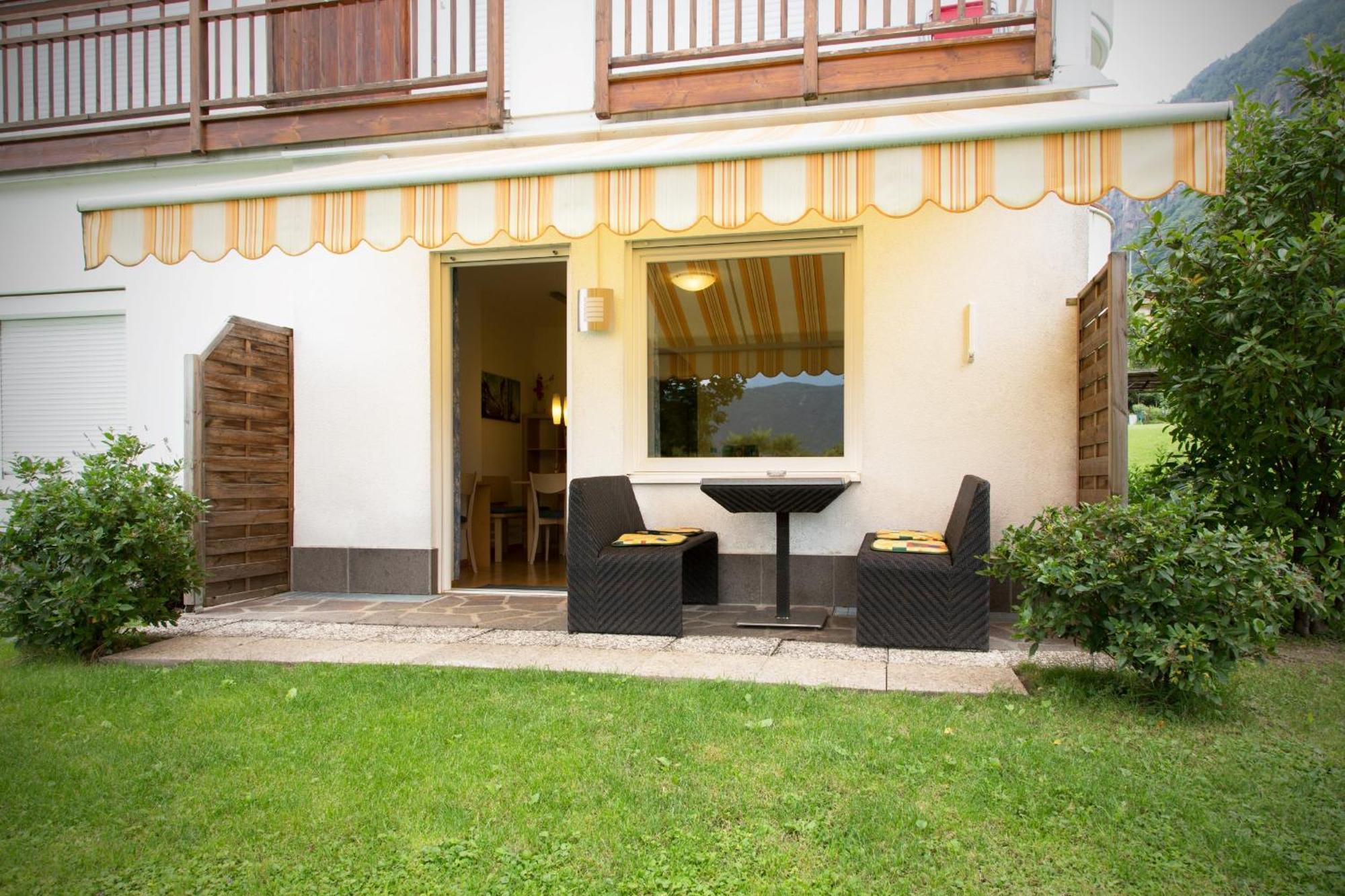 Hotel Garni Gruener Baum Laives Exterior photo